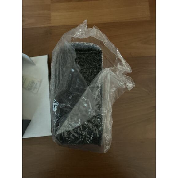 BRAND NEW LOGITECH MX TRAVEL CASE for MX Anywhere 3S and MX Master 3S - Picture 6 of 7